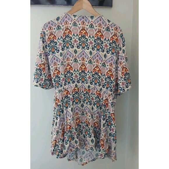 Torrid Crepe Smocked Surplice Faux Wrap Blouse Size 5 5X 28 Cream Ikat S/S Boho - Picture 6 of 10